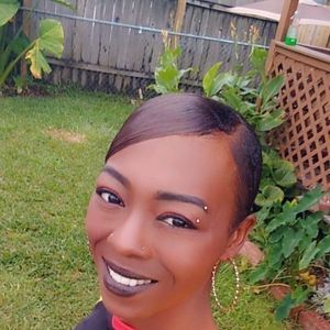 Meet your Posher, Dyantha